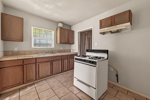 9313 Sandra Street, Houston, TX 77016