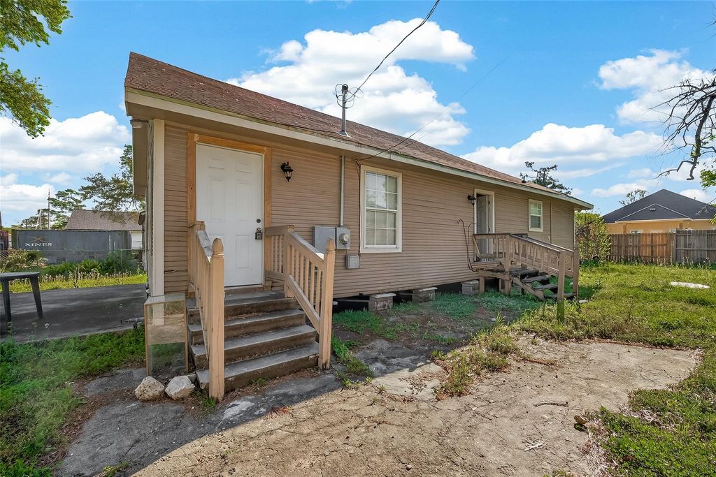 9313 Sandra Street, Houston, TX 77016