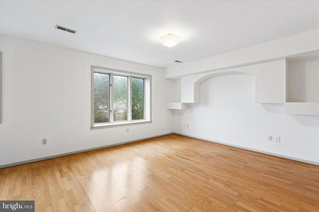 1734 HALLMAN DR, Blue Bell, PA 19422