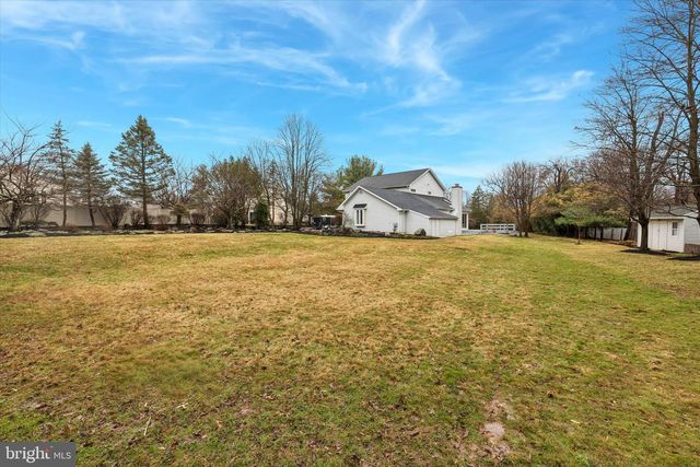 1734 HALLMAN DR, Blue Bell, PA 19422