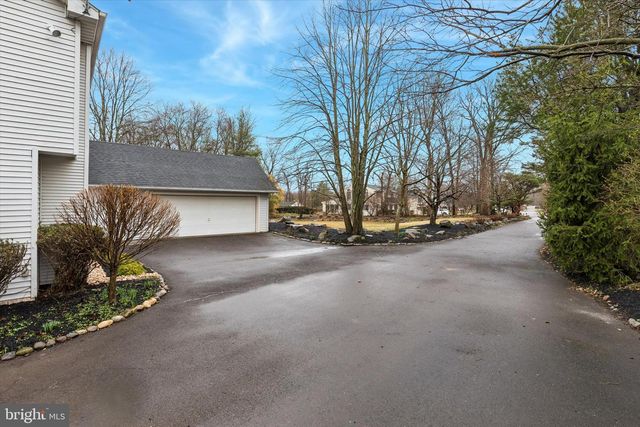 1734 HALLMAN DR, Blue Bell, PA 19422