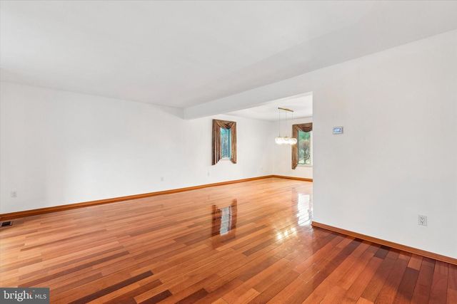 1734 HALLMAN DR, Blue Bell, PA 19422