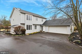 1734 HALLMAN DR, Blue Bell, PA 19422