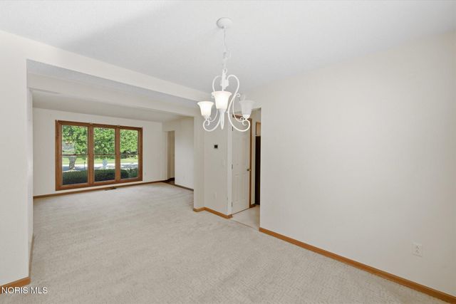 26441 Pin Oak Court, Perrysburg, OH 43551