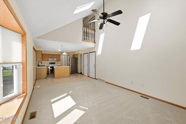 26441 Pin Oak Court, Perrysburg, OH 43551