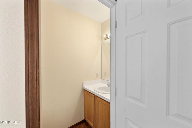 26441 Pin Oak Court, Perrysburg, OH 43551
