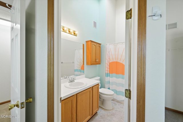 26441 Pin Oak Court, Perrysburg, OH 43551
