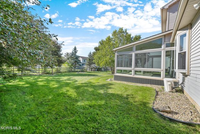 26441 Pin Oak Court, Perrysburg, OH 43551