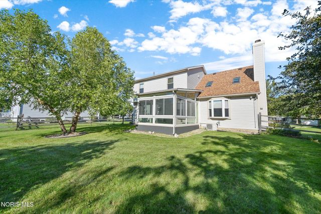 26441 Pin Oak Court, Perrysburg, OH 43551