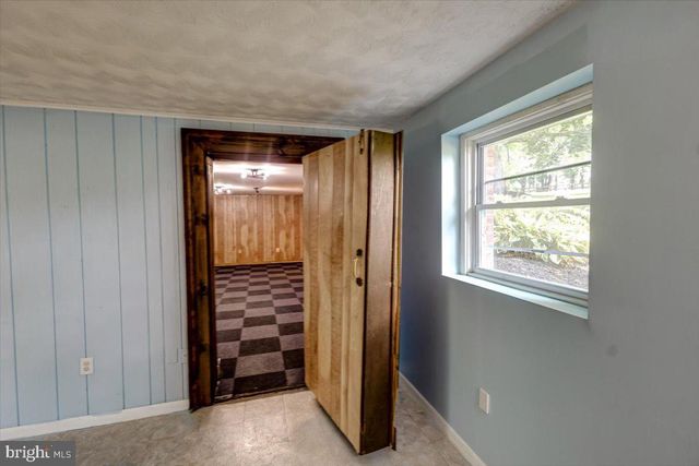 4500 OLD WASHINGTON RD, Sykesville, MD 21784