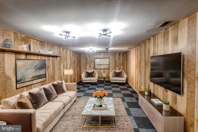 4500 OLD WASHINGTON RD, Sykesville, MD 21784