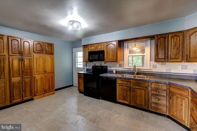 4500 OLD WASHINGTON RD, Sykesville, MD 21784
