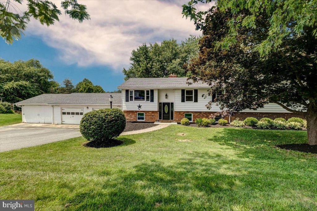 4500 OLD WASHINGTON RD, Sykesville, MD 21784