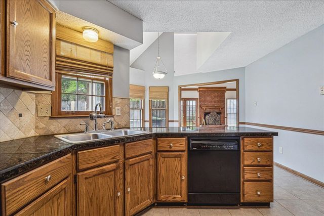 8529 BUCKHURST RD, Memphis, TN 38016