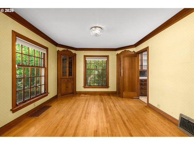337 Ne 28TH Ave, Hillsboro, OR 97124