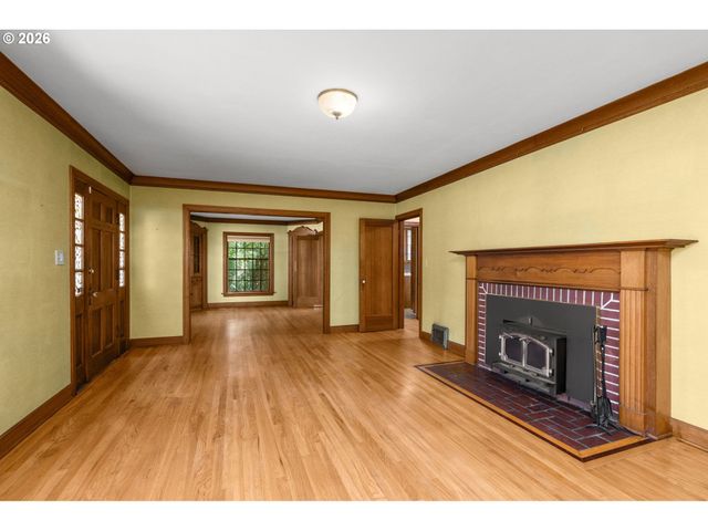 337 Ne 28TH Ave, Hillsboro, OR 97124