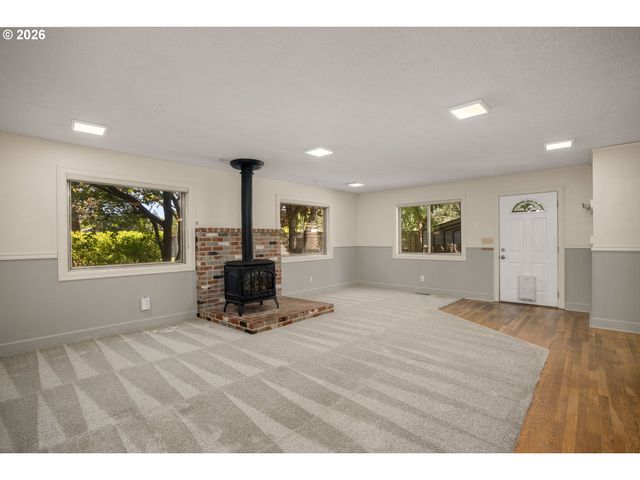 337 Ne 28TH Ave, Hillsboro, OR 97124