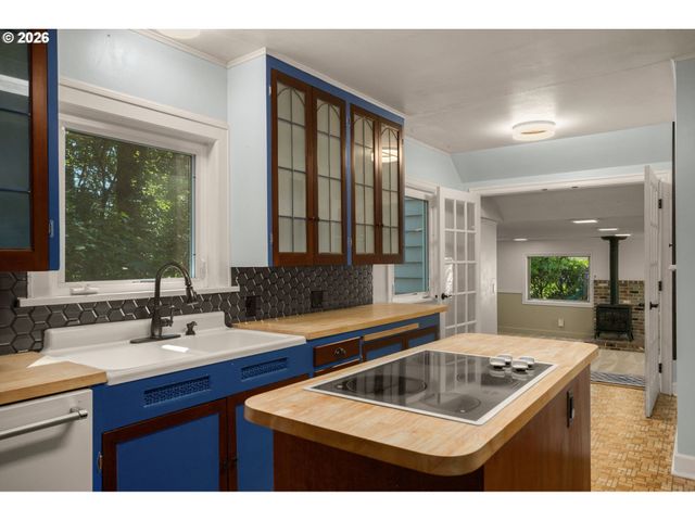 337 Ne 28TH Ave, Hillsboro, OR 97124