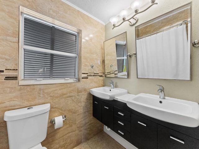 6340 NE 19th Terrace, Fort Lauderdale, FL 33308