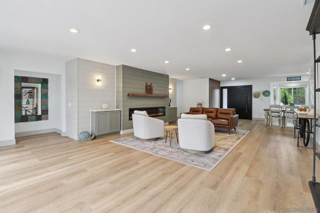 43 Corte Maria Ave, Chula Vista, CA 91910