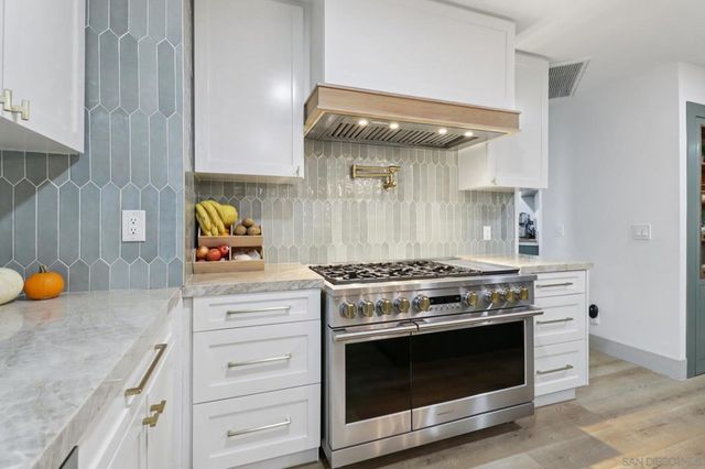 43 Corte Maria Ave, Chula Vista, CA 91910