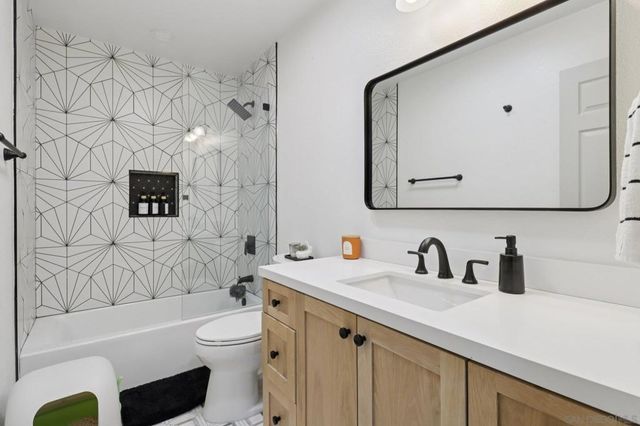 43 Corte Maria Ave, Chula Vista, CA 91910