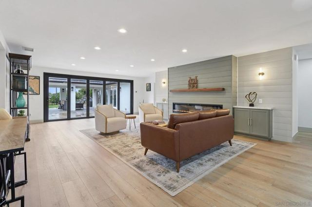 43 Corte Maria Ave, Chula Vista, CA 91910