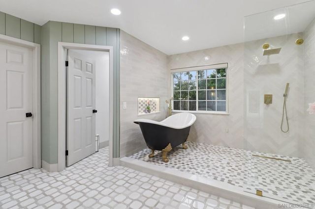 43 Corte Maria Ave, Chula Vista, CA 91910