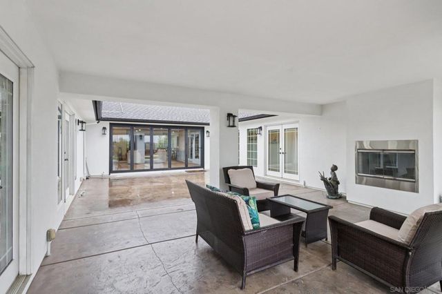 43 Corte Maria Ave, Chula Vista, CA 91910