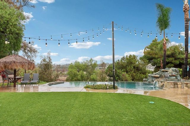 43 Corte Maria Ave, Chula Vista, CA 91910