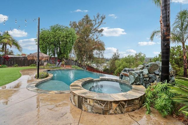 43 Corte Maria Ave, Chula Vista, CA 91910