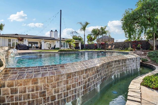 43 Corte Maria Ave, Chula Vista, CA 91910