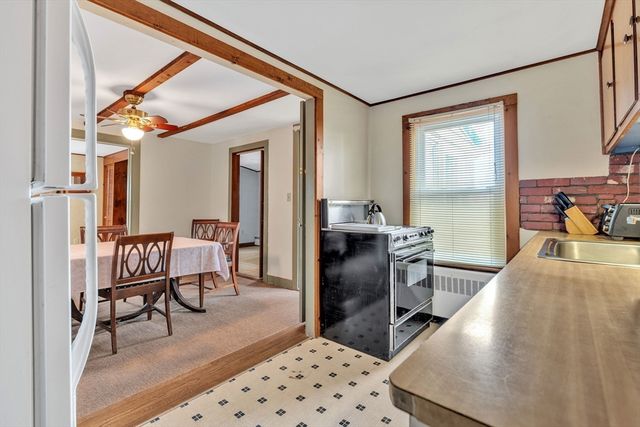 22 Alma Rd, Falmouth, MA 02540