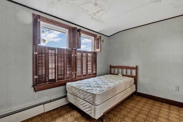 22 Alma Rd, Falmouth, MA 02540