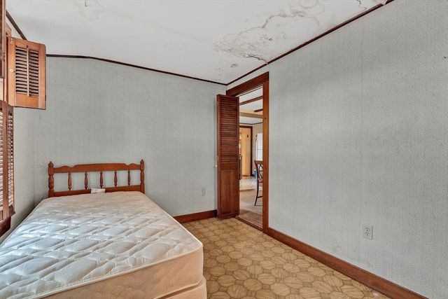 22 Alma Rd, Falmouth, MA 02540