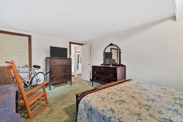 22 Alma Rd, Falmouth, MA 02540