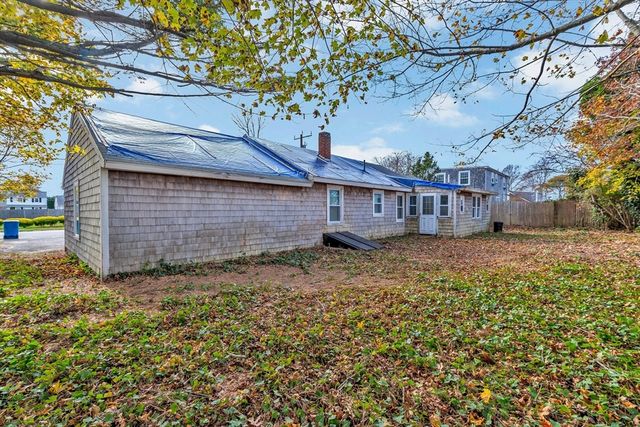22 Alma Rd, Falmouth, MA 02540