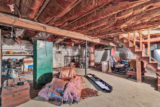 22 Alma Rd, Falmouth, MA 02540