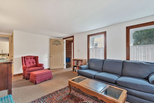 22 Alma Rd, Falmouth, MA 02540