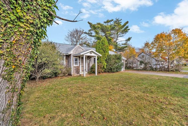22 Alma Rd, Falmouth, MA 02540