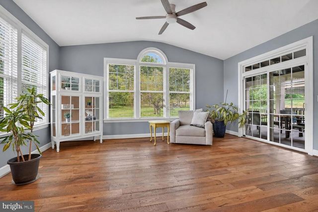 15703 WOODCHESTER CT, Leesburg, VA 20176