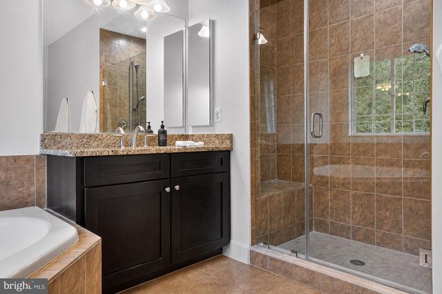 15703 WOODCHESTER CT, Leesburg, VA 20176