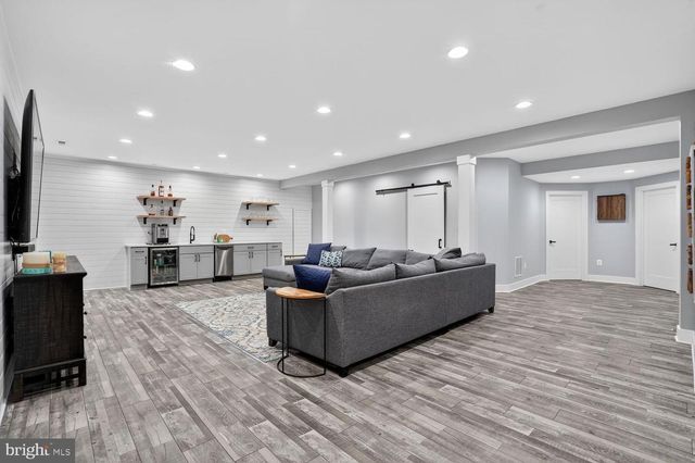 15703 WOODCHESTER CT, Leesburg, VA 20176