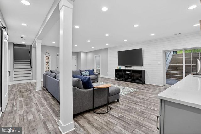 15703 WOODCHESTER CT, Leesburg, VA 20176