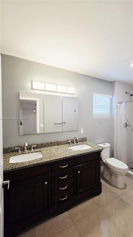 670 NE 179th Ter, Miami, FL 33162