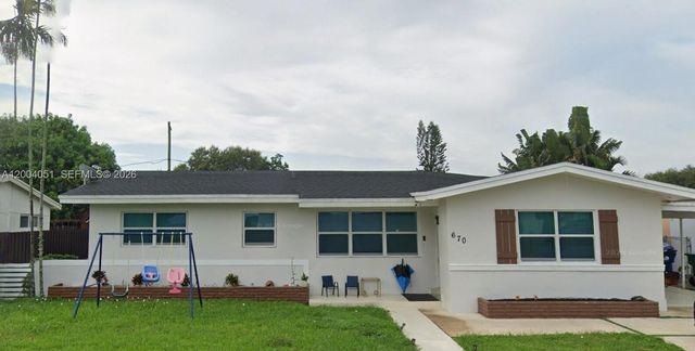 670 NE 179th Ter, Miami, FL 33162