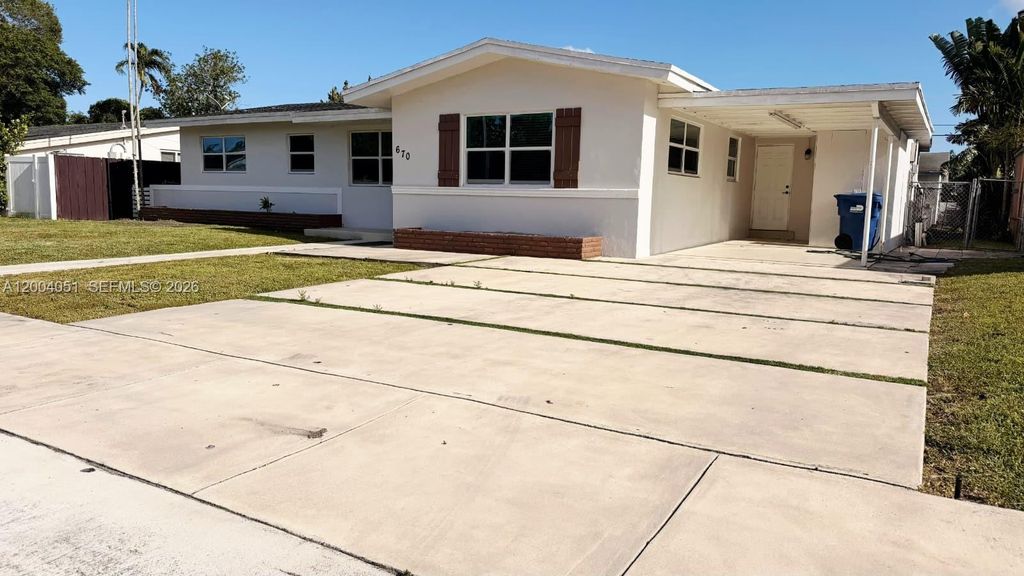 670 NE 179th Ter, Miami, FL 33162