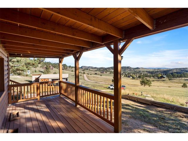 487 Laplata Dr, Livermore, CO 80536