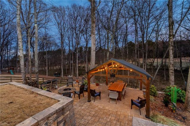 4093 Hickory Fairway Drive, Woodstock, GA 30188