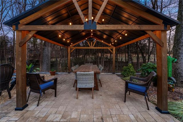 4093 Hickory Fairway Drive, Woodstock, GA 30188